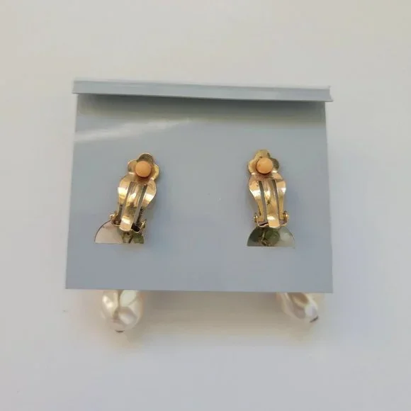 Vintage Pastel Acrylic Bead Cluster Faux Baroque Pearl Drop Clip On Earrings - Picture 2 of 3